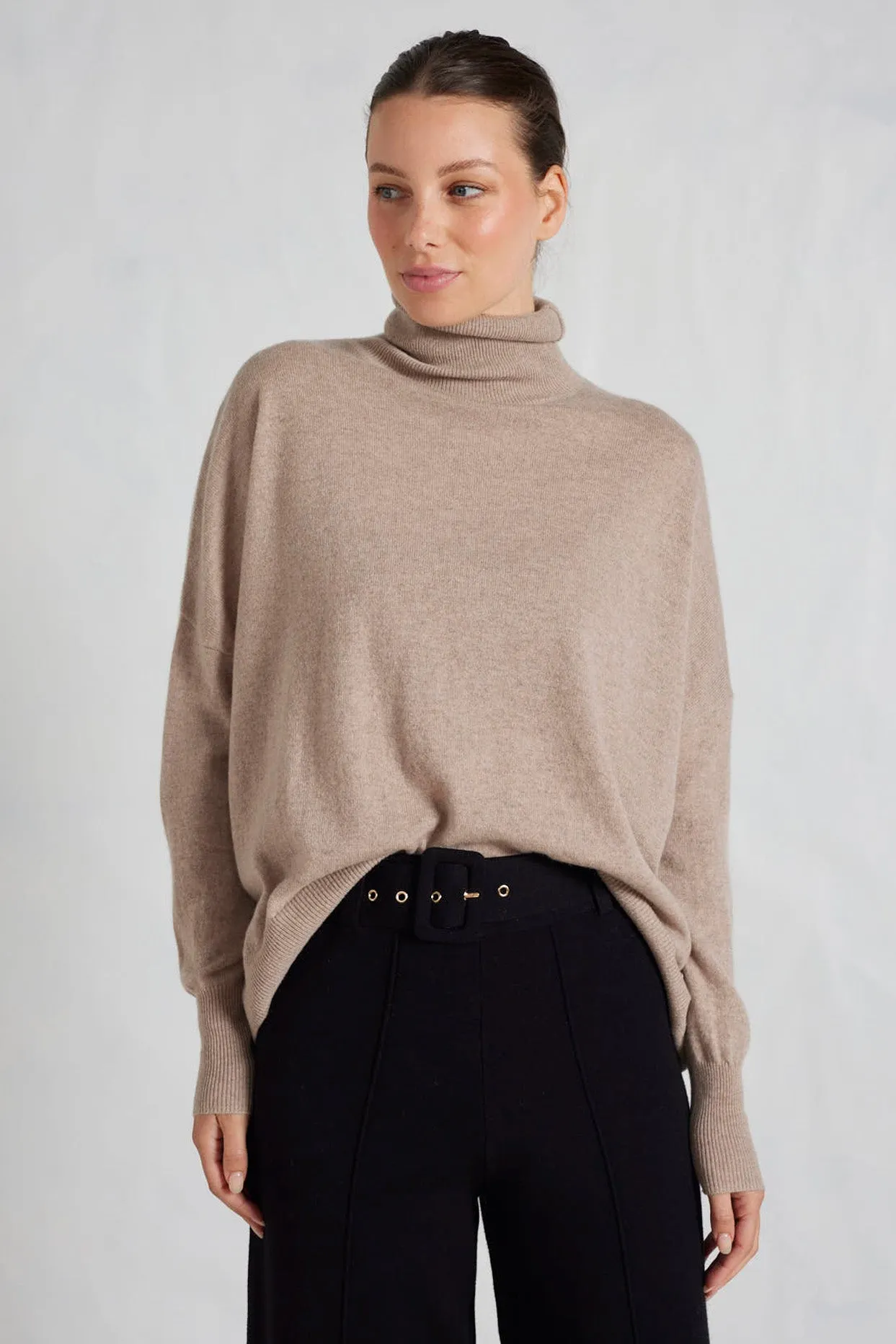 A Polo Bay Cashmere Sweater in Cobblestone