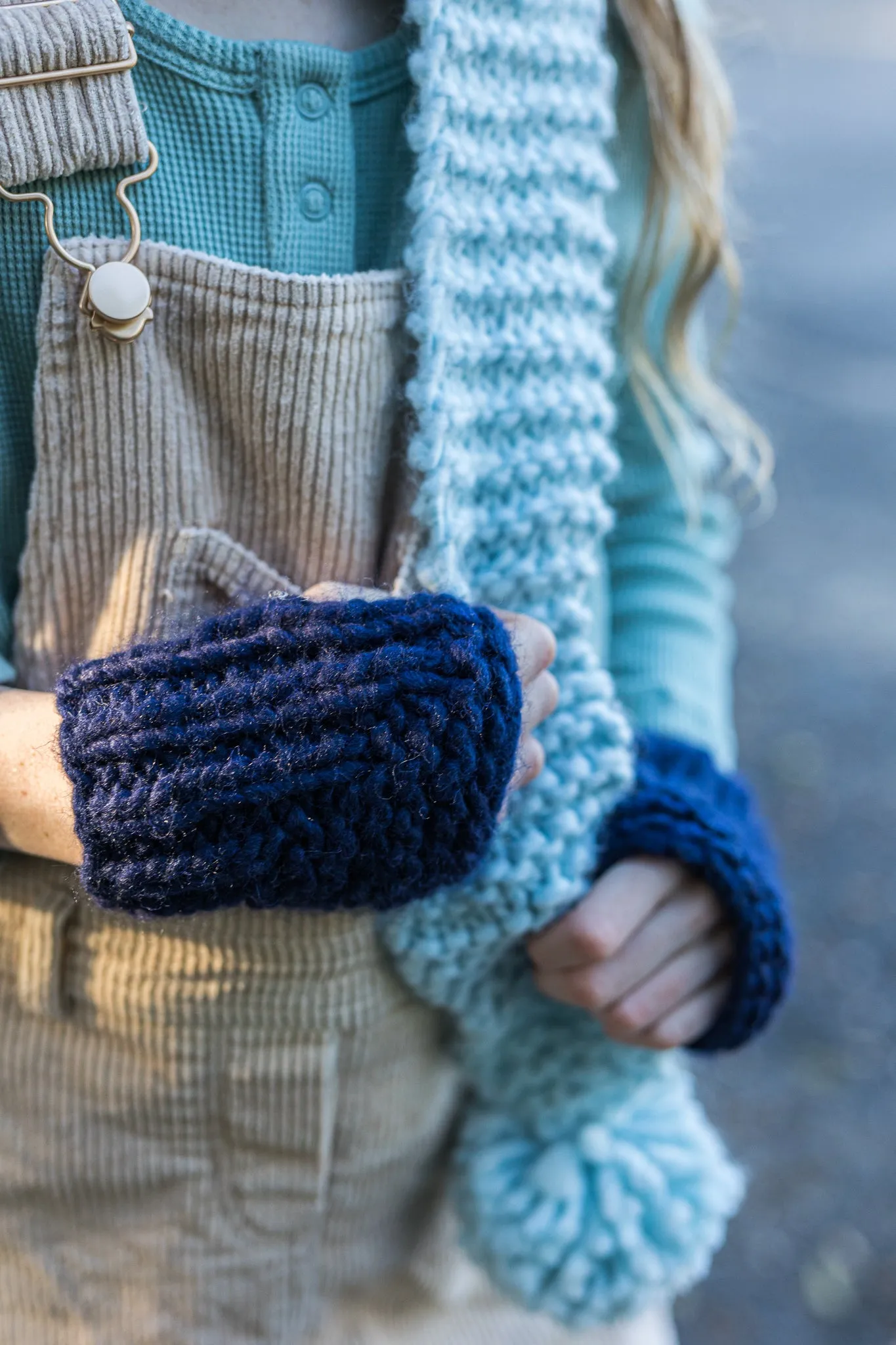 Acorn Journey Fingerless Mittens - Navy