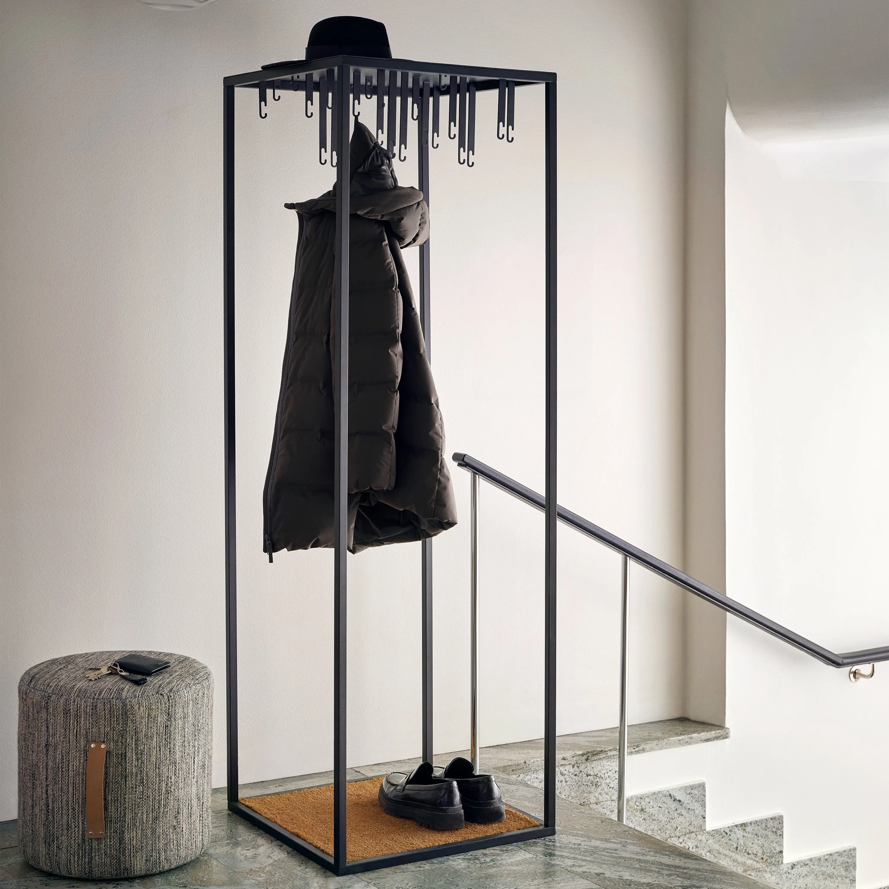 Atelier Floor Hanger