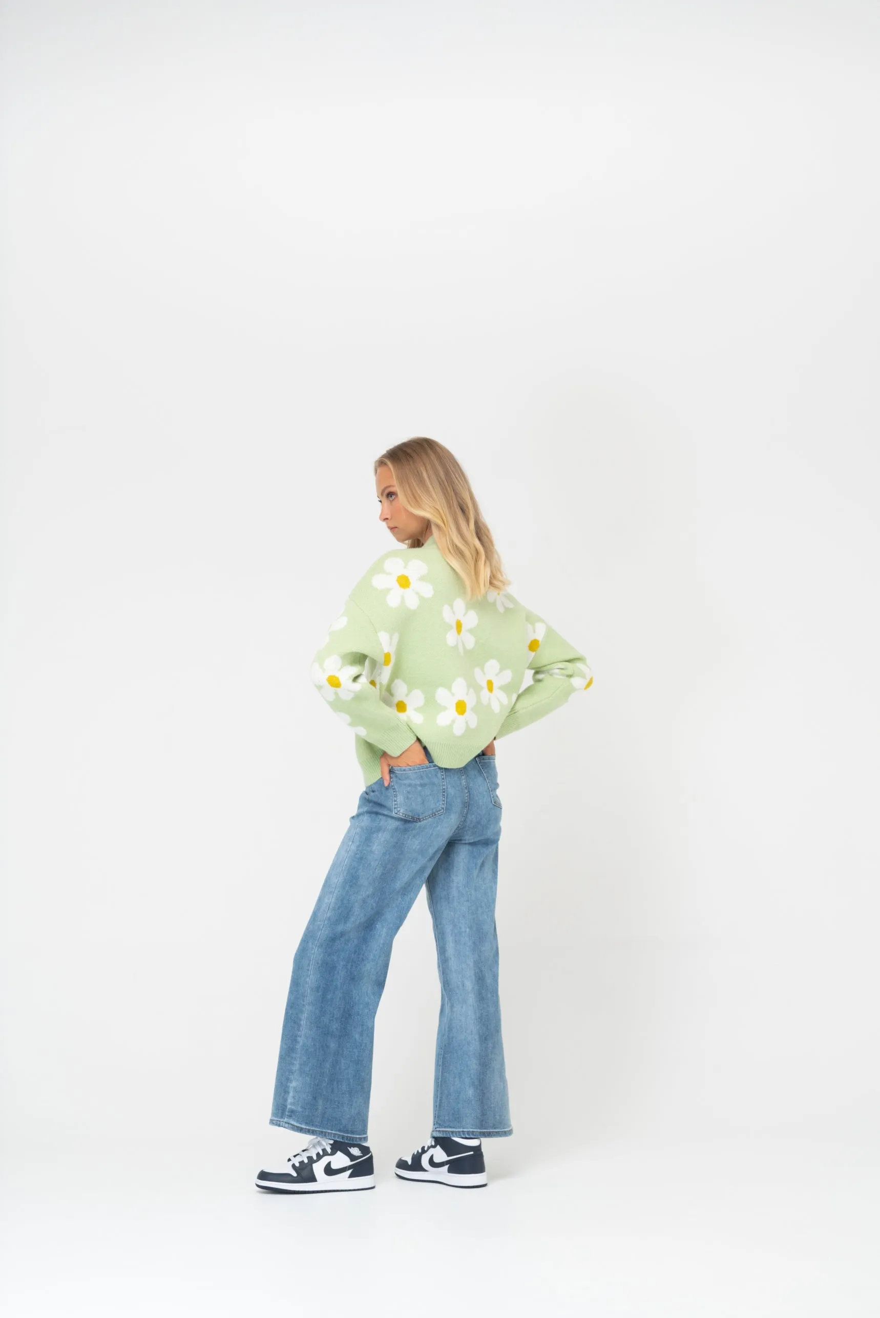 Feel the Love Daisy Cardi | Lime