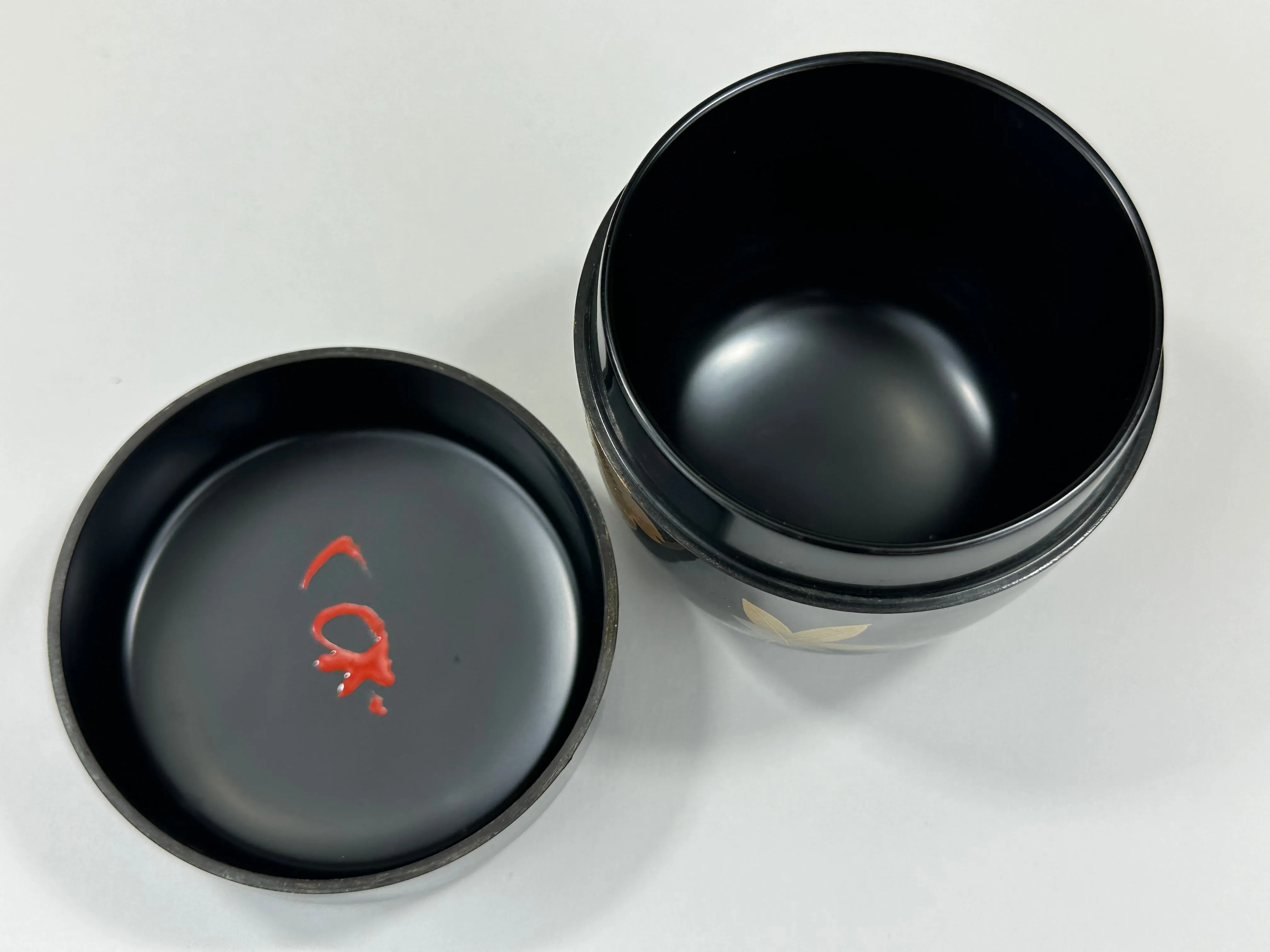 Japanese Tea Ceremony Natsume Black Lacquer Gold Makie plum flowers & leaves 3”